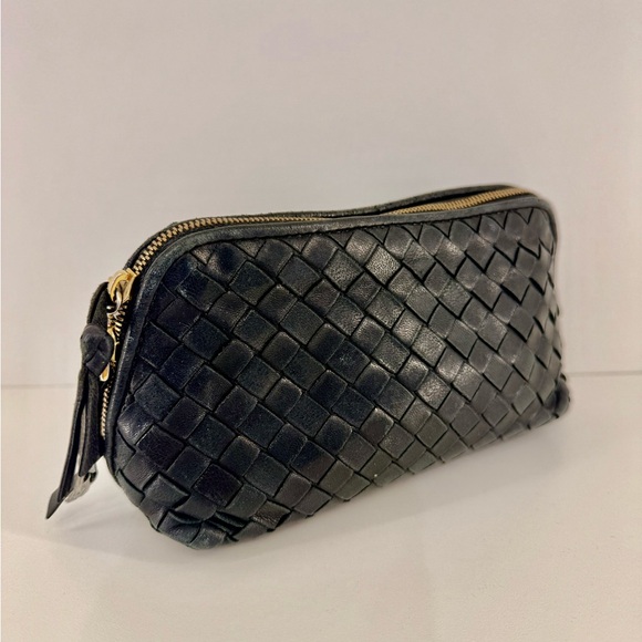 Bottega Veneta Handbags - Pre Owned Bottega Veneta Black Woven Cosmetic Bag